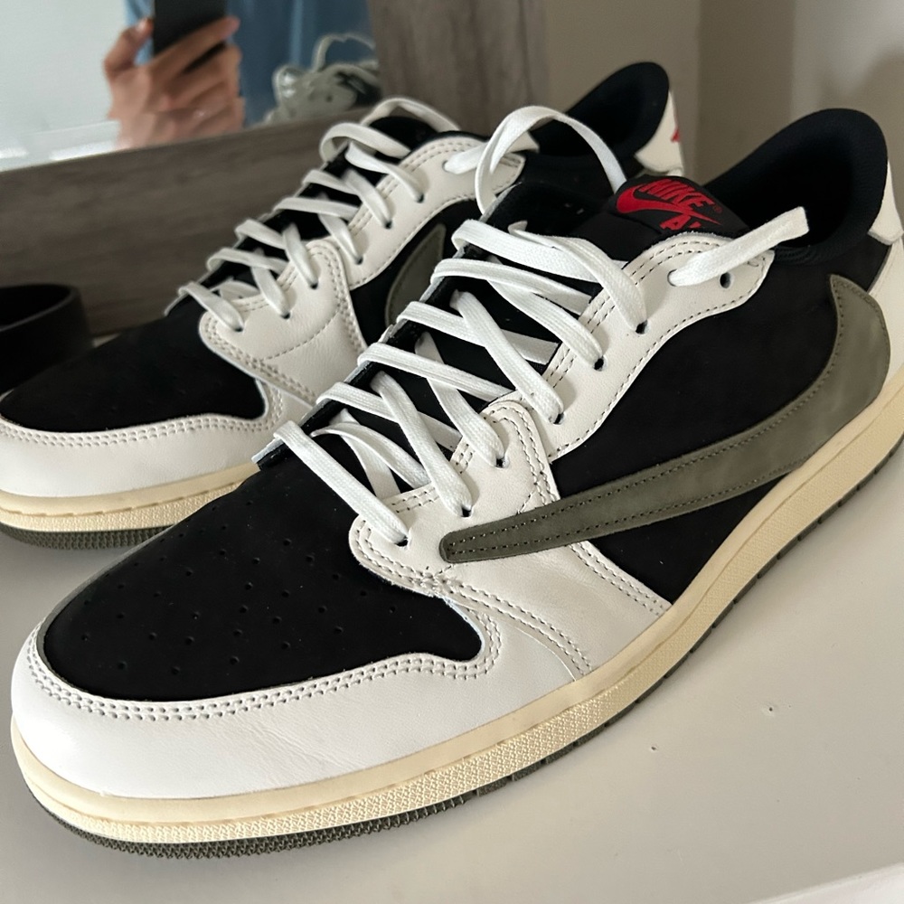 Mens Travis Scott Air Jordan 1 low OG olive
